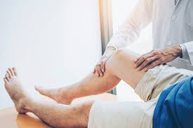 Can knee osteoarthritis be treated without surgery?