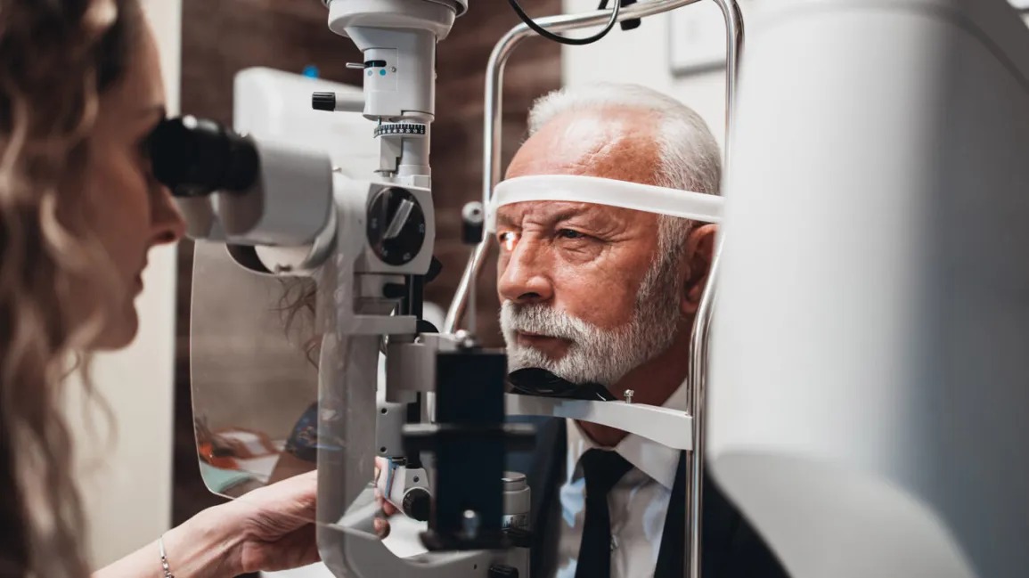 Cholesterol medicines lessen risk of degenerative eye disease of ageing