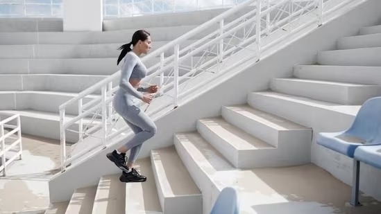 5 ways climbing stairs can improve your heart health