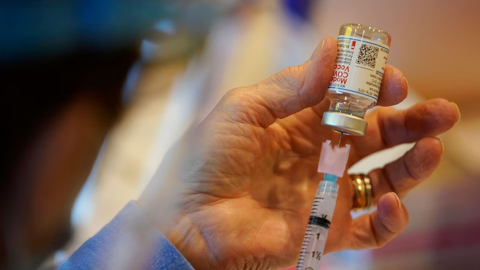Updated COVID vaccine effective against newer variant, says Moderna