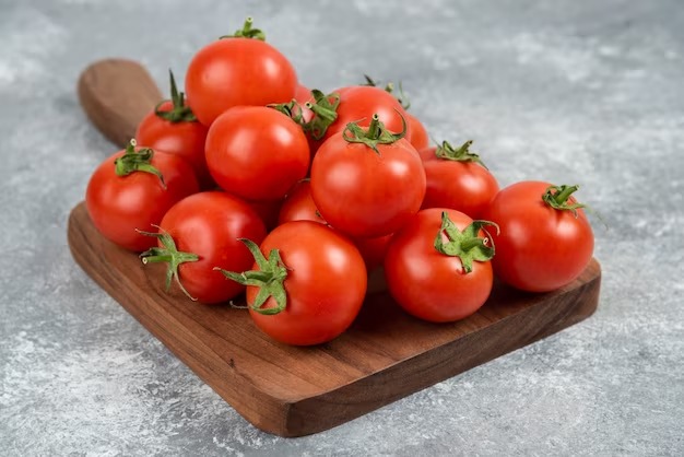 Can tomatoes lower high blood pressure? If you eat them raw and fresh
