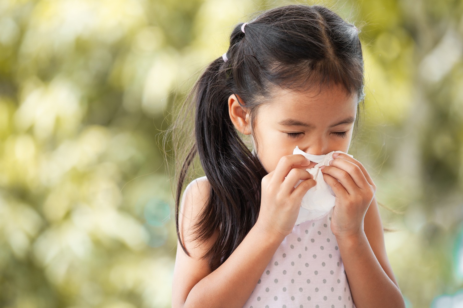 Doctors share ways to help you manage pollen allergies this season